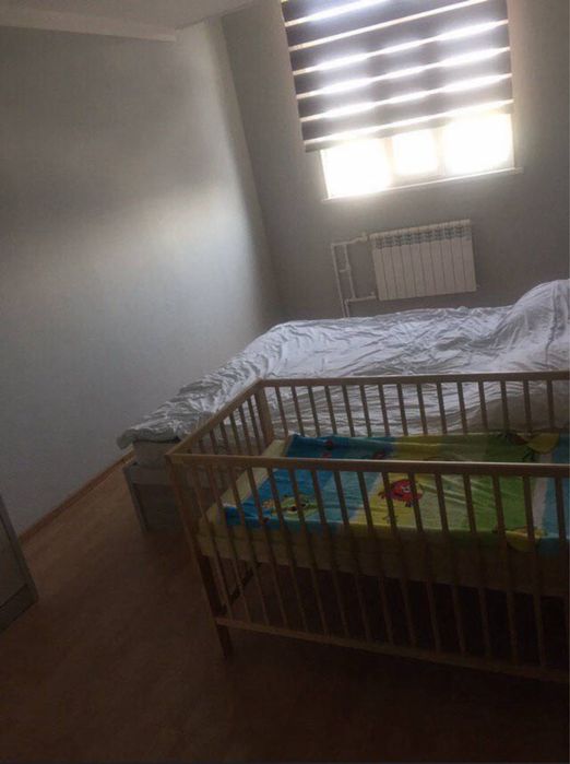 Айбек срочно продается 2 комнатная квартира в самом центре