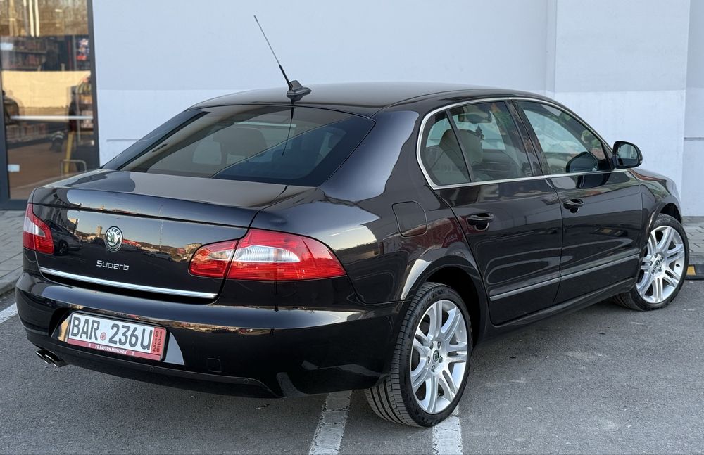 Skoda Superb  2010