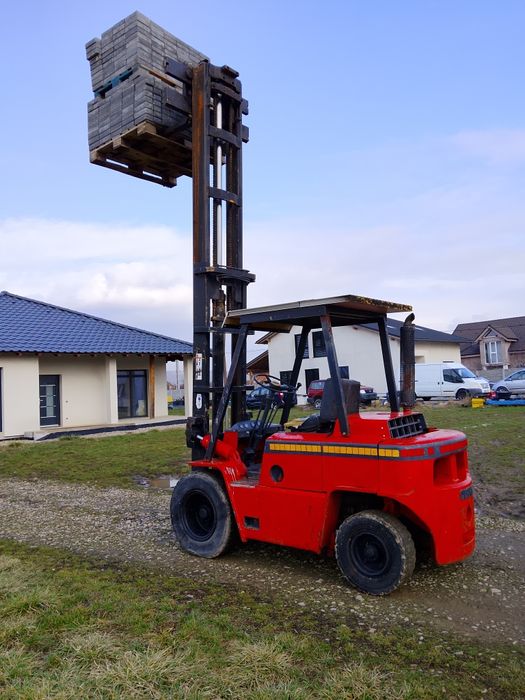 Stivuitor motostivuitor diesel ridica 3.5 T la  4.4 mH  stare f buna