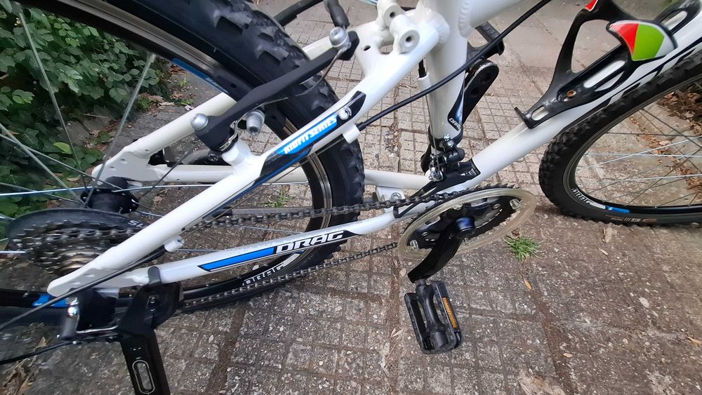 Продавам 2 броя детски велосипеда 24"