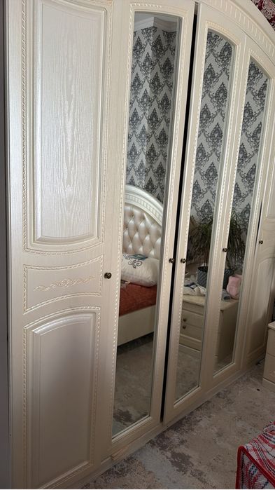 Спальный гарнитур
