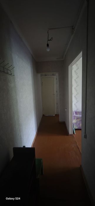 Аренда сергели спутник 2. Деревяшка дом 2/2/2 ремонт средней оилага бе