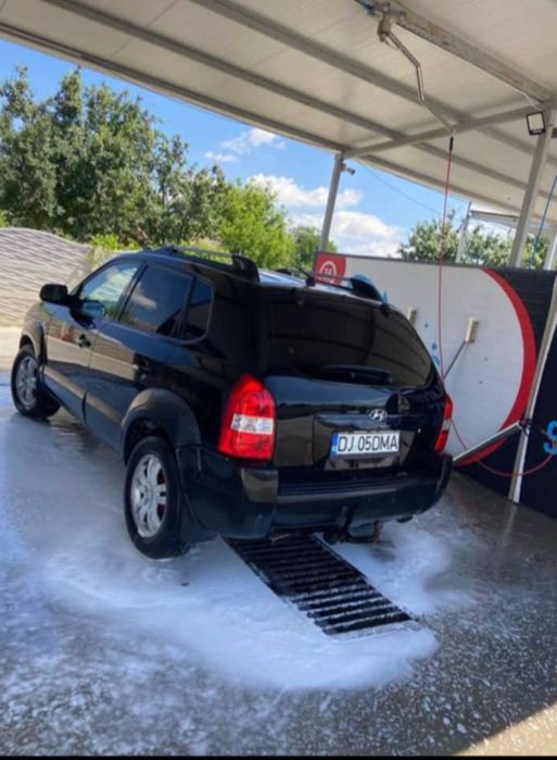 Hyundai tucson pentru dezmembrat sau reparat