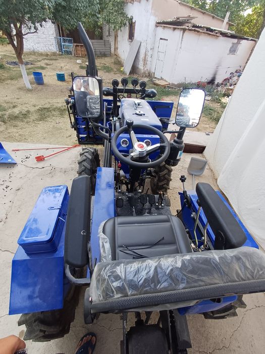 Traktor zubr 11 05