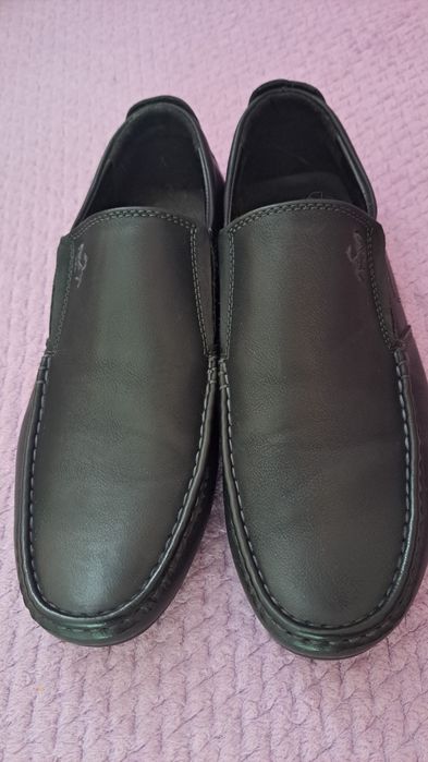 Продам почти новые туфли