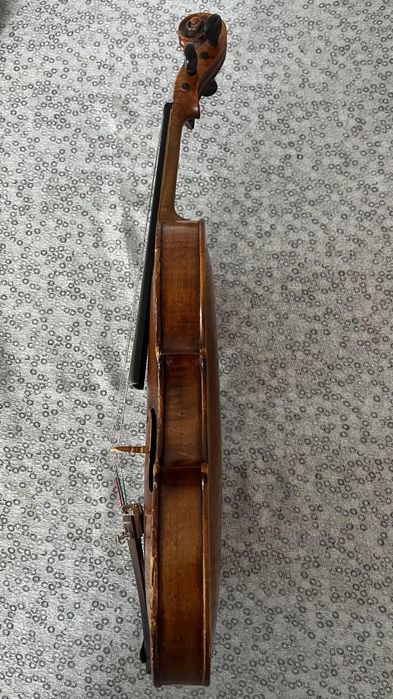 Vând vioară 4/4  an 1676
