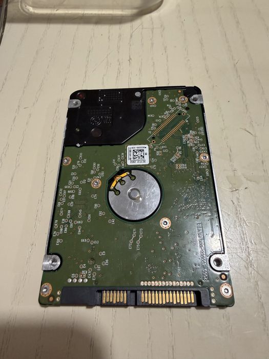 Продам жесткий SSD диск 1 т