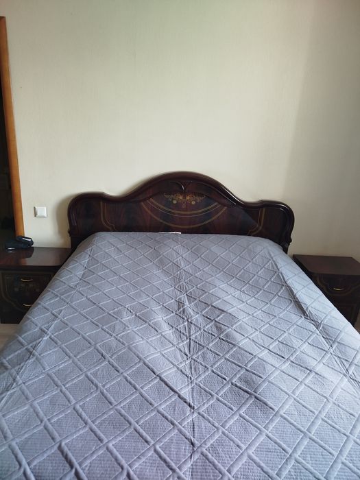 Продам спальный гарнитур