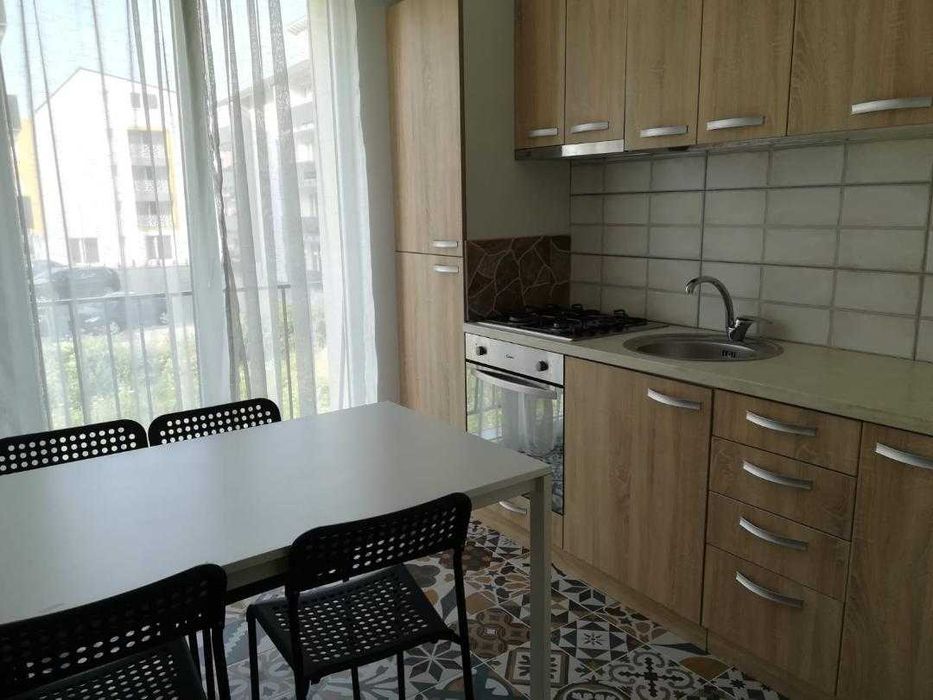 Ofer spre inchiriere garsoniera Cartierul Toamnei