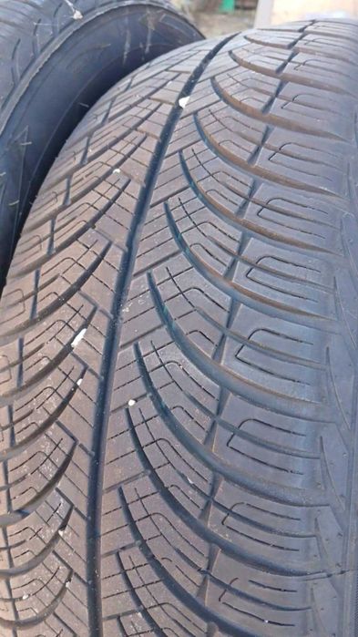 Vând anvelope 215 60 R17 2024 Allseason
