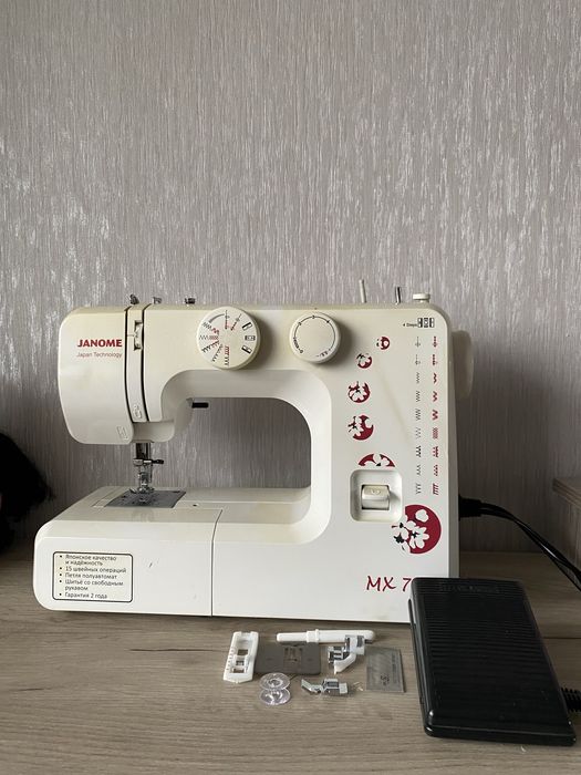 Швейная машинка Janome MX77