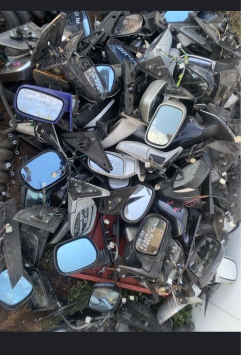 Боковые зеркала на все модели уточняйте цену