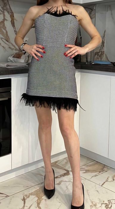 Рокля АVIN  нова