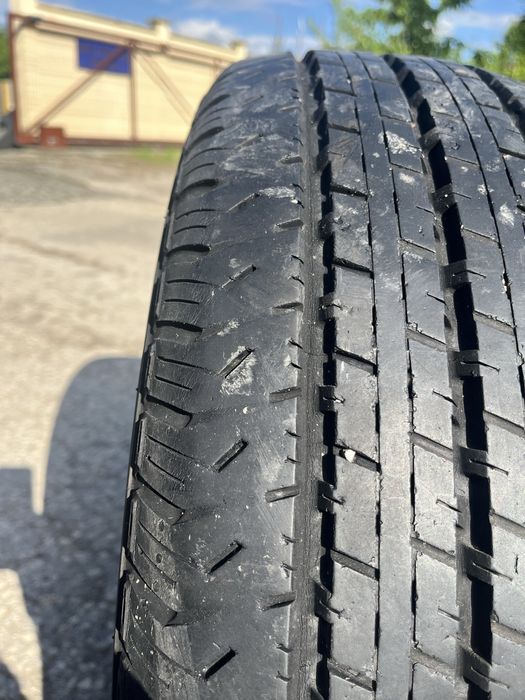 2 бр. летни гуми 215/70/15C Nokian 8 mm DOT 4515