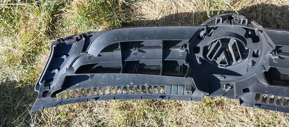 Grila fata cu semn vw golf 5 plus