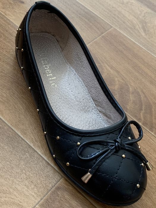 Продам чёрные балетки для девочки