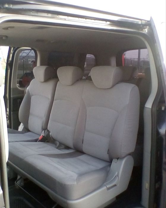 VIND MICROBUS-DUBĂ Este cu 8-Locuri Proprietar Acte La zi