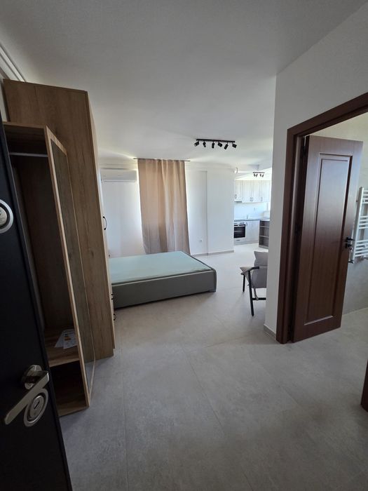 Garsonieră în bloc nou, prima închiriere, loc de parcare, 7 min de metrou Dimitrie Leonida
Complet mobilată și utilată, centrală proprie, aer c