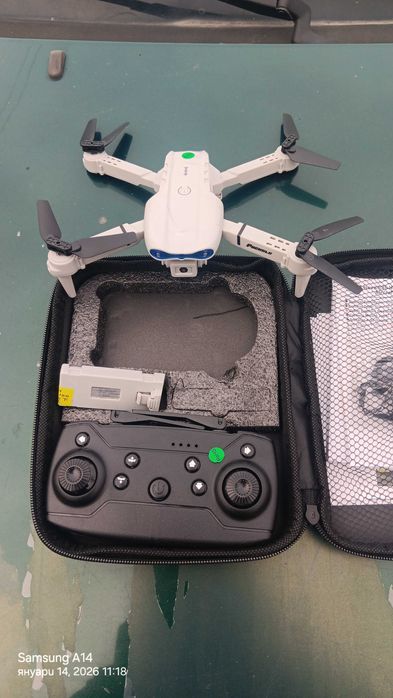 Дрон с двойна камера Е99Про