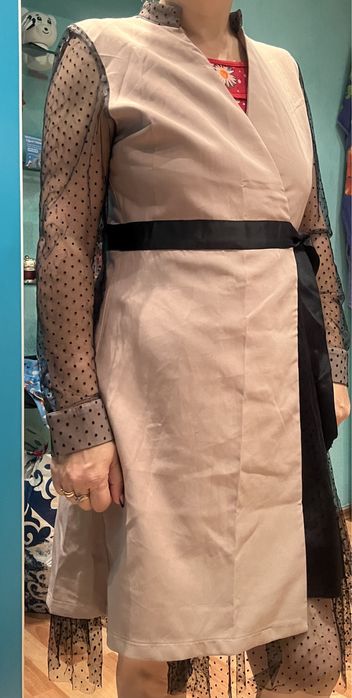 Продам женские платья