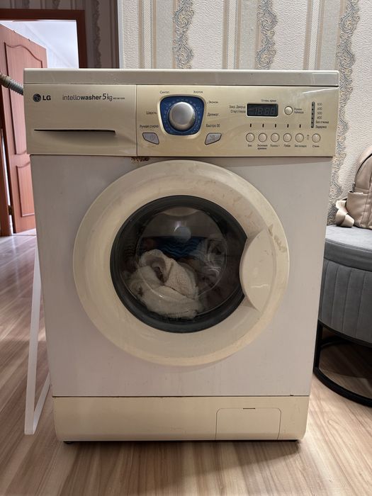 Продам рабочую стиральную машину