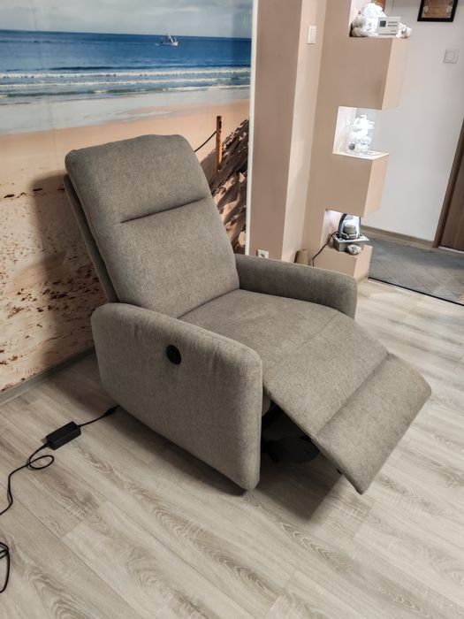 Vând Fotoliu reglabil VONSILD gri deschis electric