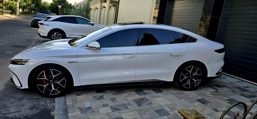 BYD Han 2023yil  715km Limeted Edition  eng full pozitsiya