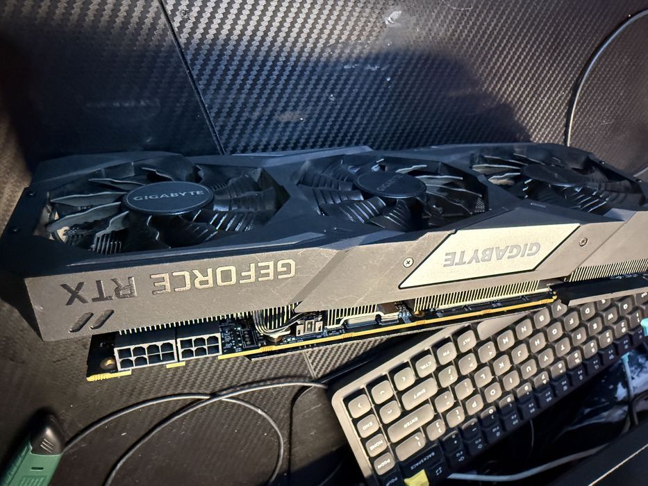 Rtx 2080 super 8gb vram pasta/pad schimbat cu Usb C