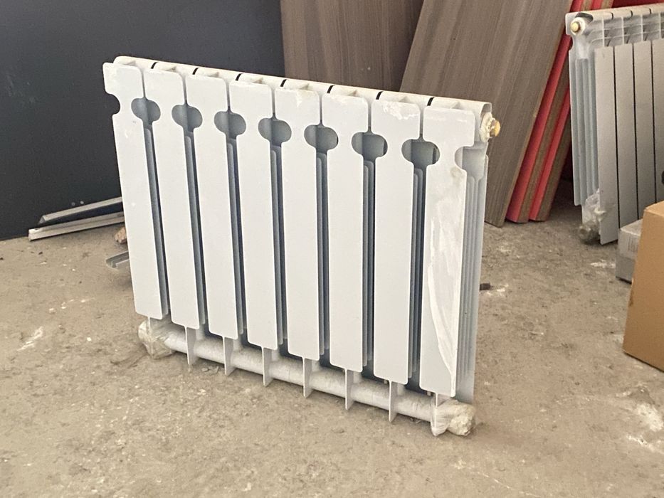 Продам 2 батареи работают