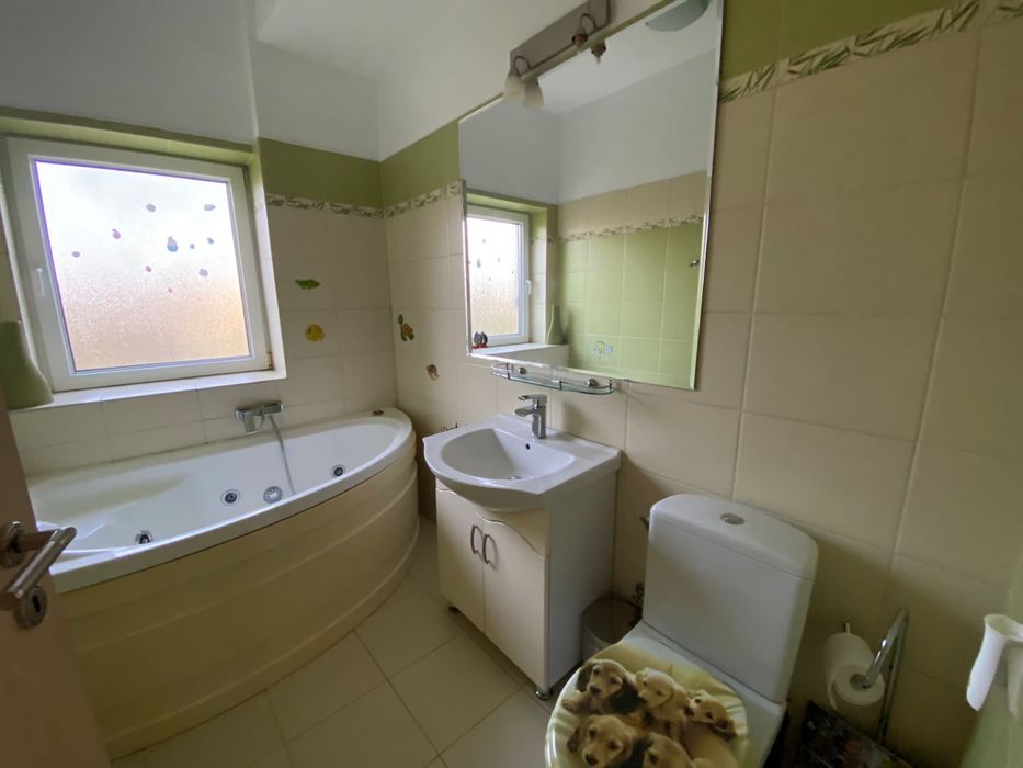 Apartament 3 camere de inchiriat