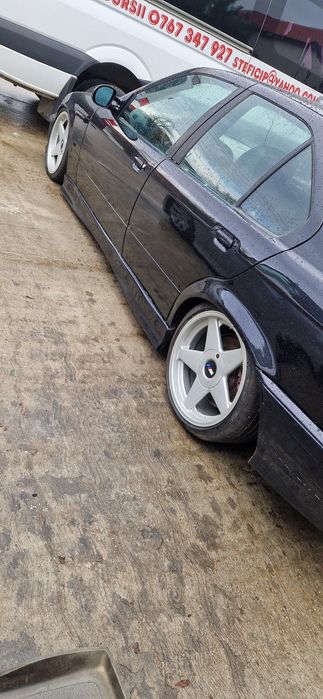 Vand e36 1.8 is 2.0 pe masina