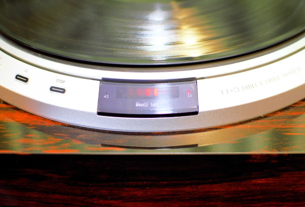 Проигрыватель виниловых дисков Victor QL-A7