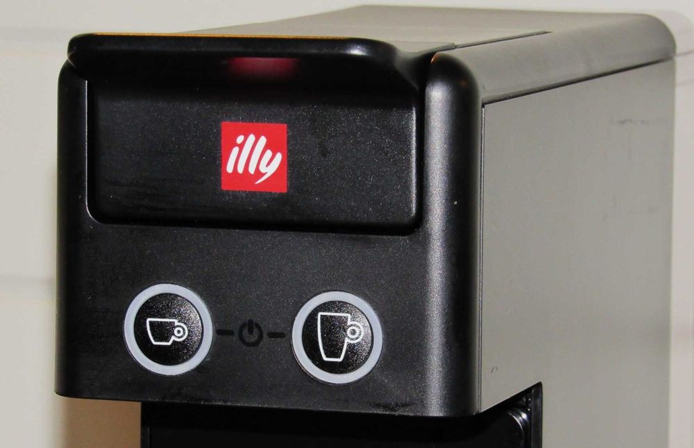 Кафе машина Illy Iperespresso капсули