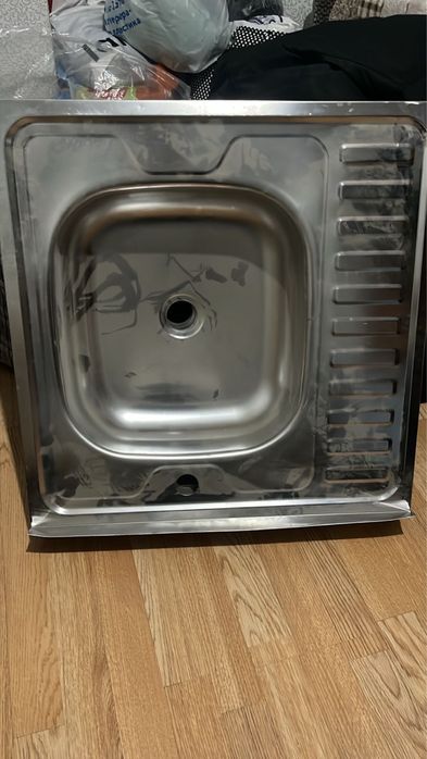 Продам мойку накладную