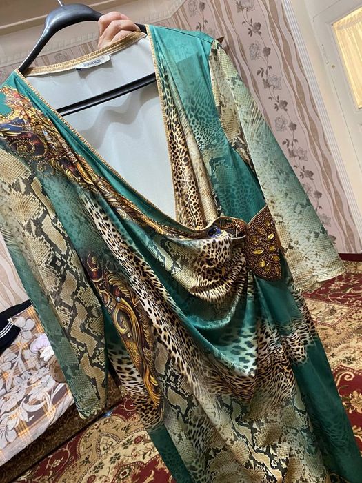 Красивая платье стильно модно