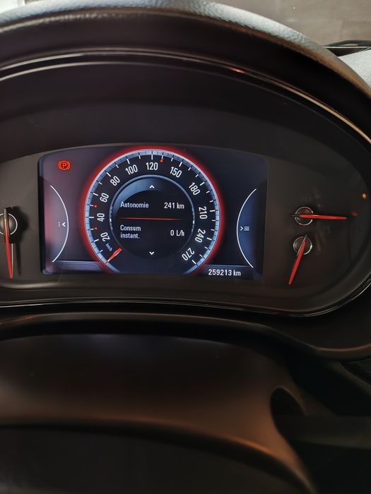 Vând Opel insignia Automata 2.0 4/4   2014