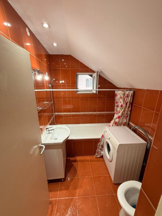 Închirez apartament 2 camere