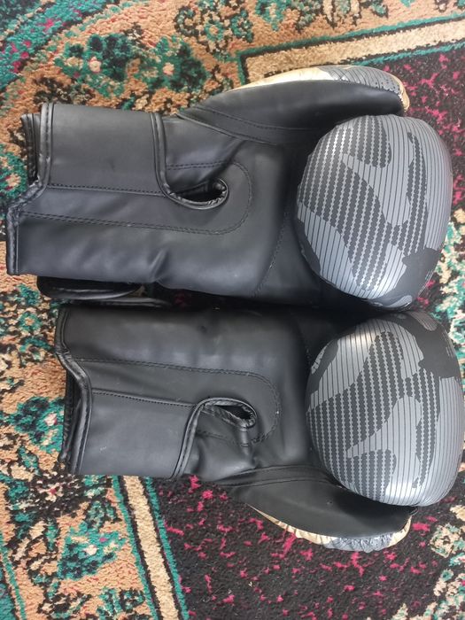 Боксёрские перчатки