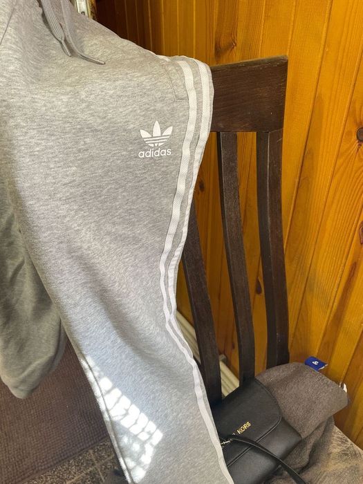 Дамски анцунг Адидас