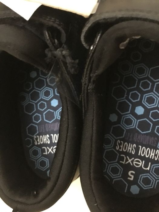 Кроссовки осенние