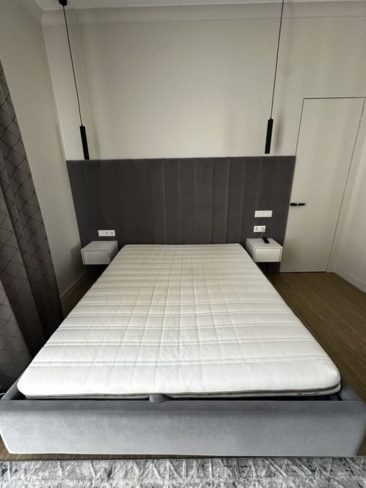 Продам кровать 160/200 с матрасом