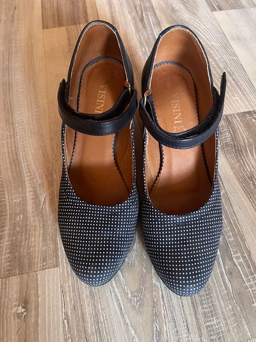 Продавам 3 чифта дамски обувки