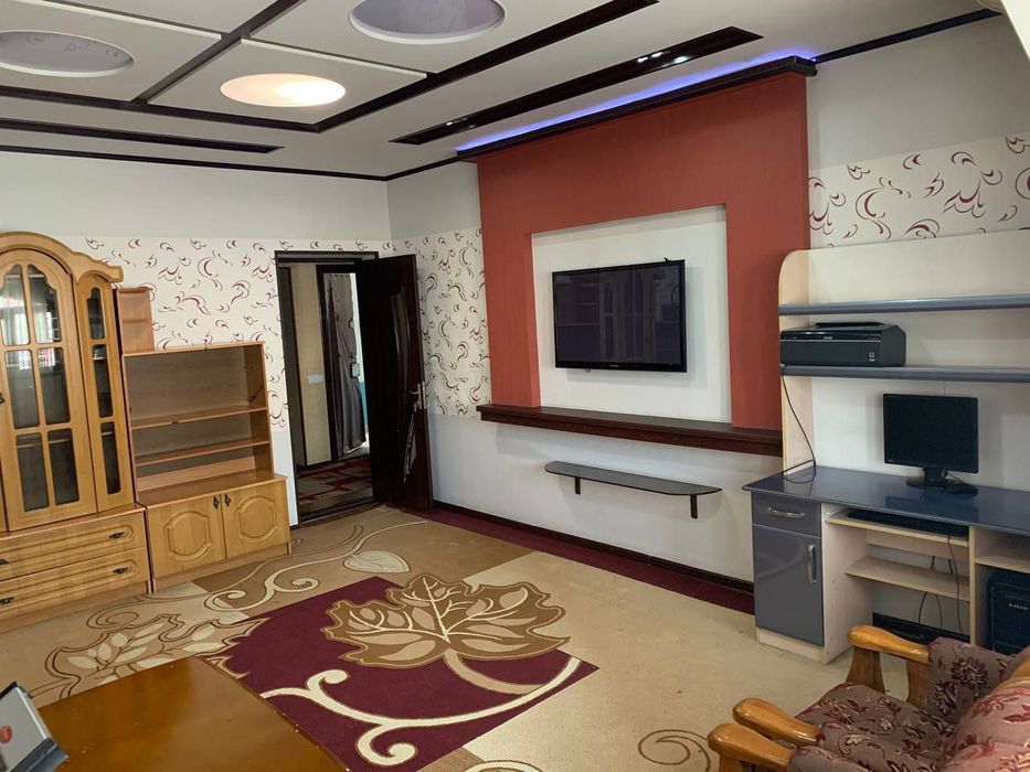 Qiz bir necha marta keldi