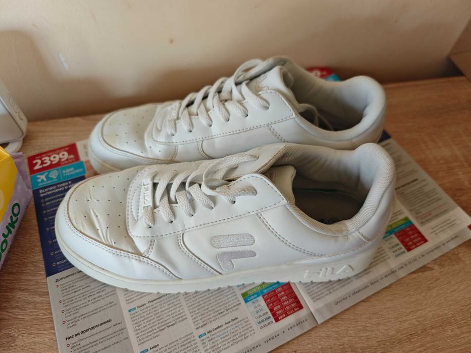 Продавам обувки Fila