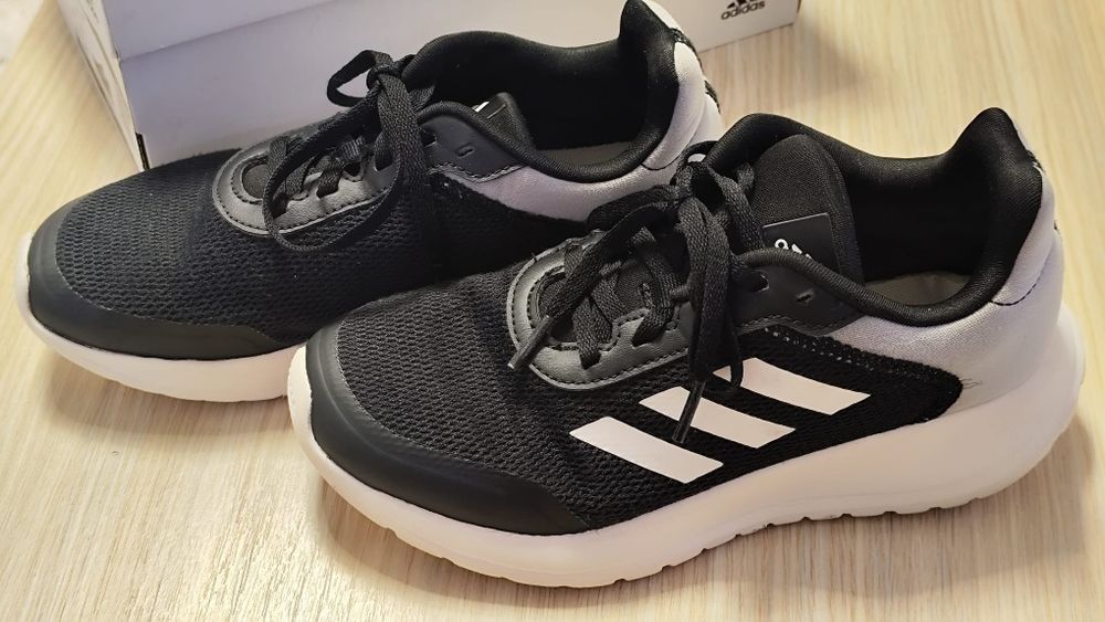 Adidași Adidas 36