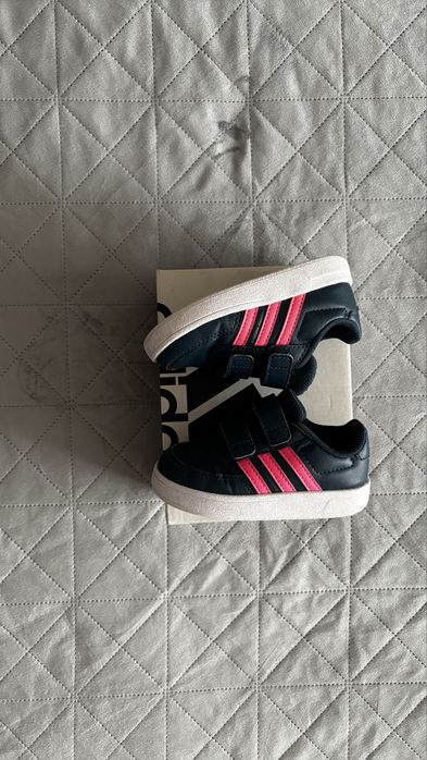 Детски маратонки Adidas Breakqnet 21 номер