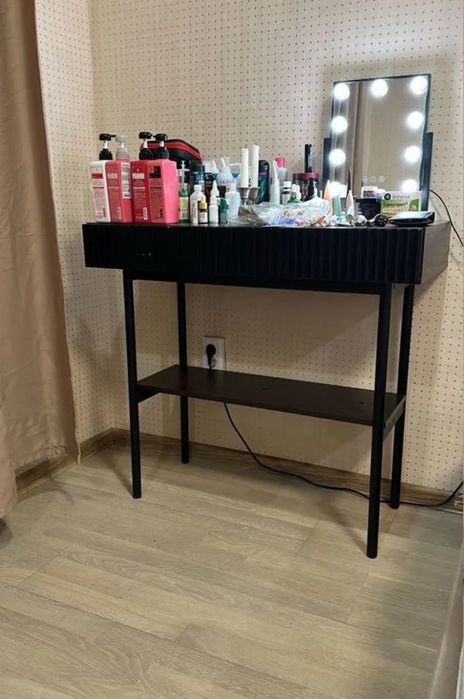 Туалетный столик