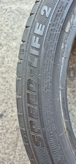 4 anvelope vara ca noi Semperit,fata 225/40/18,spate 255/35/18.Pretul este pe bucata.