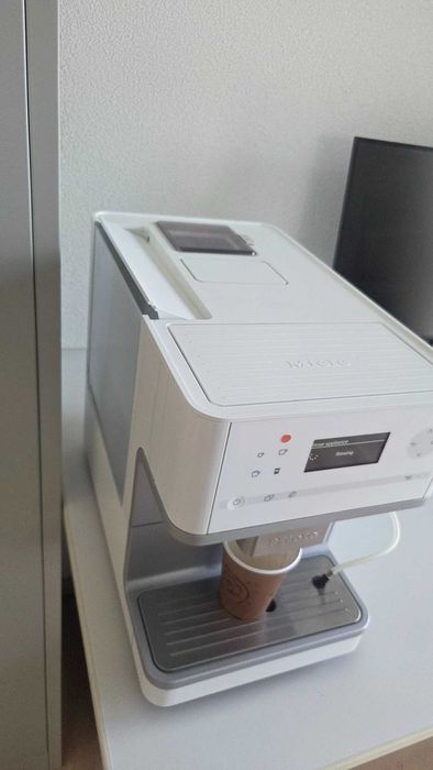 Кафемашина Miele CM6100