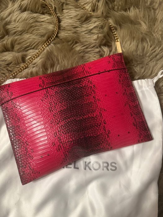 Michael Kors чанта от естествена шагрен кожа